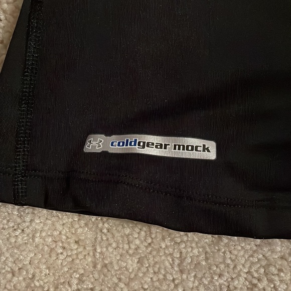 Women’s UA Tactical ColdGear Mock size Small - Picture 4 of 5